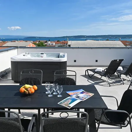Apartament Rooftop New Castel 2023 Private Jacuzzi *