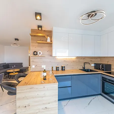 Rooftop New Castel 2023 Private Jacuzzi Kaštela