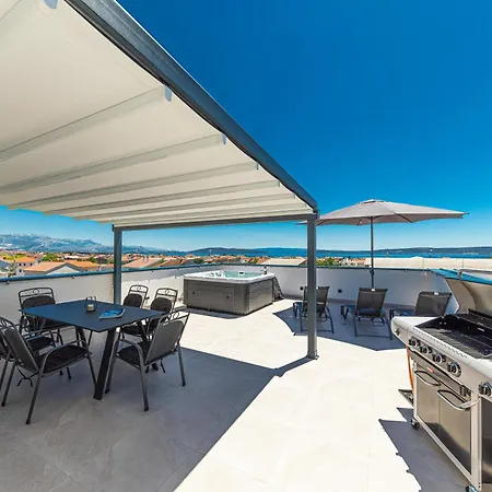 Rooftop New Castel 2023 Private Jacuzzi